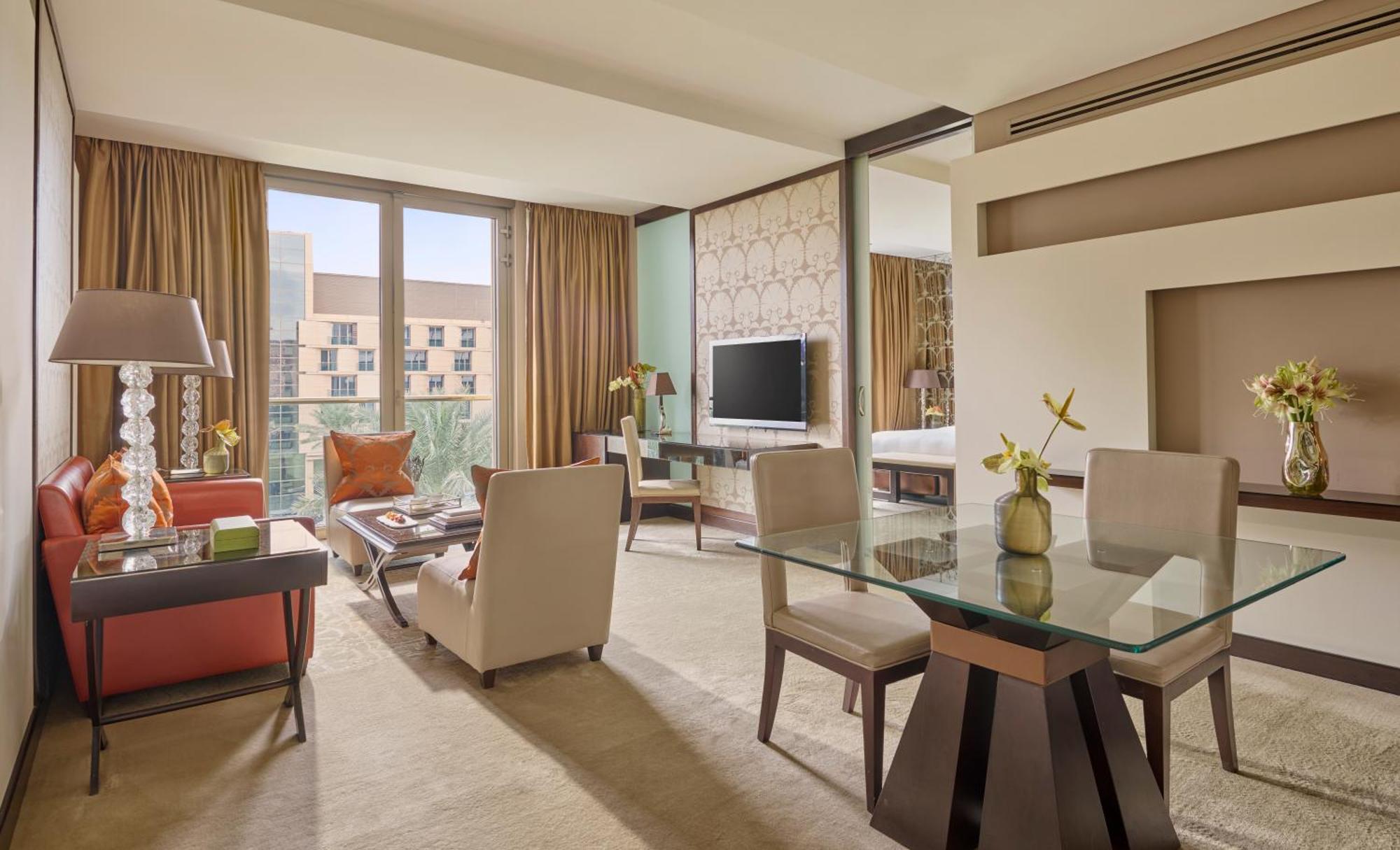 Mandarin Oriental Al Faisaliah, Riaad Buitenkant foto A suite at the Atlantis, The Royal