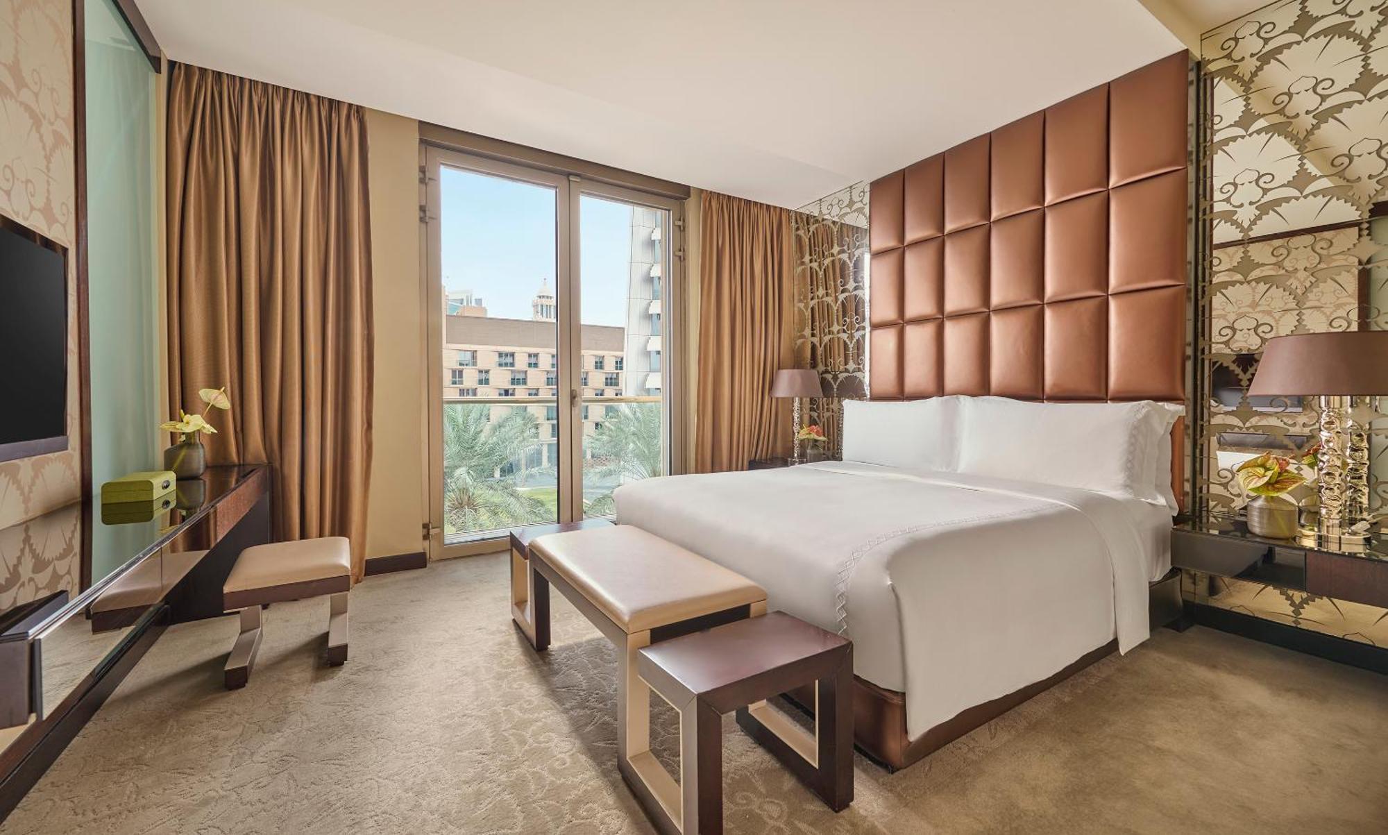 Mandarin Oriental Al Faisaliah, Riaad Buitenkant foto Deluxe Suite