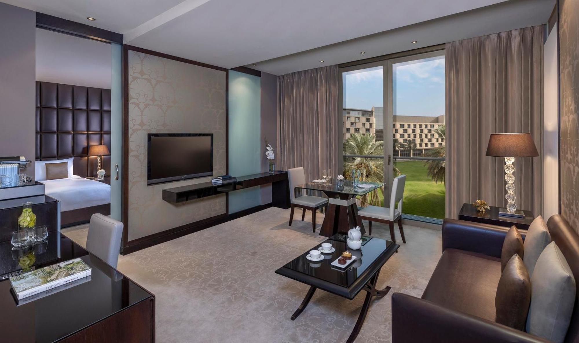 Mandarin Oriental Al Faisaliah, Riaad Buitenkant foto Suite